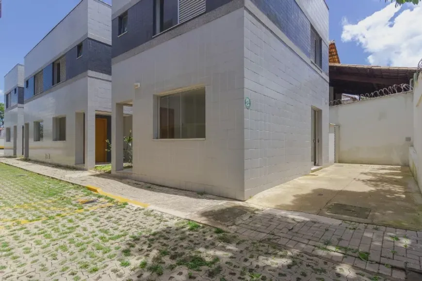 Foto 1 de Casa com 3 Quartos à venda, 108m² em Santa Mônica, Belo Horizonte