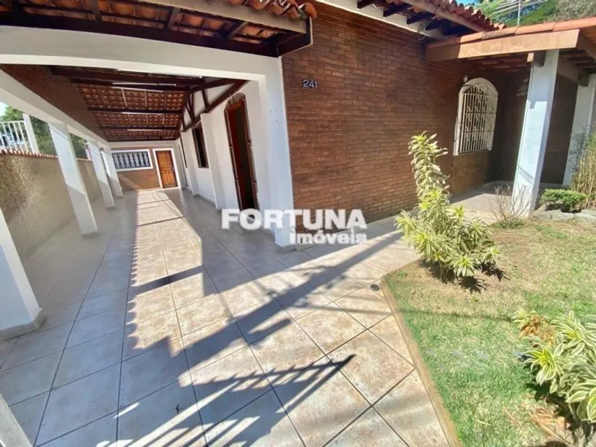 Foto 1 de Casa com 2 Quartos à venda, 130m² em Vila São Francisco, São Paulo