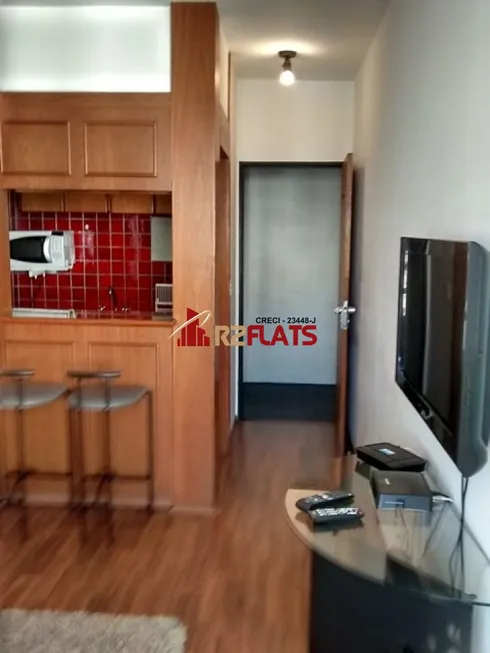 Foto 1 de Flat com 1 Quarto para alugar, 40m² em Cerqueira César, São Paulo