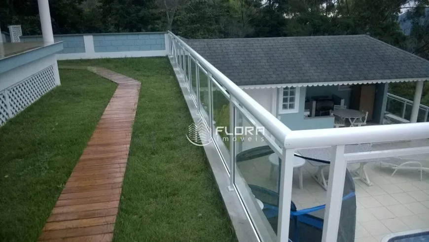 Foto 1 de Casa de Condomínio com 3 Quartos à venda, 450m² em Pendotiba, Niterói