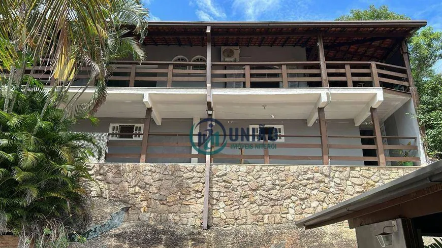 Foto 1 de Casa com 3 Quartos à venda, 430m² em Itaipu, Niterói