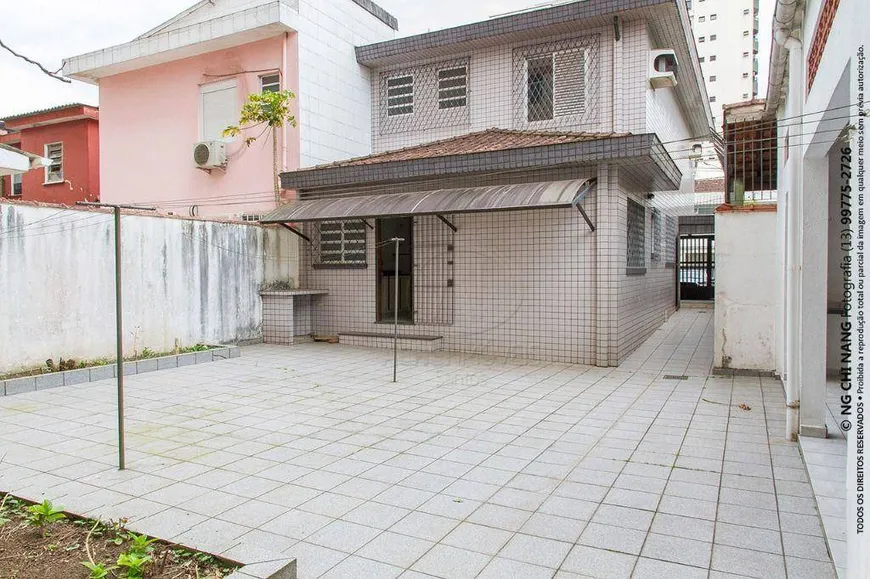 Foto 1 de Casa com 5 Quartos à venda, 330m² em Gonzaga, Santos