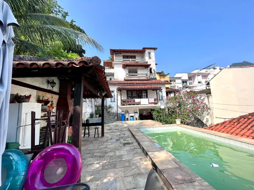 Foto 1 de Casa de Condomínio com 5 Quartos à venda, 360m² em Freguesia- Jacarepaguá, Rio de Janeiro