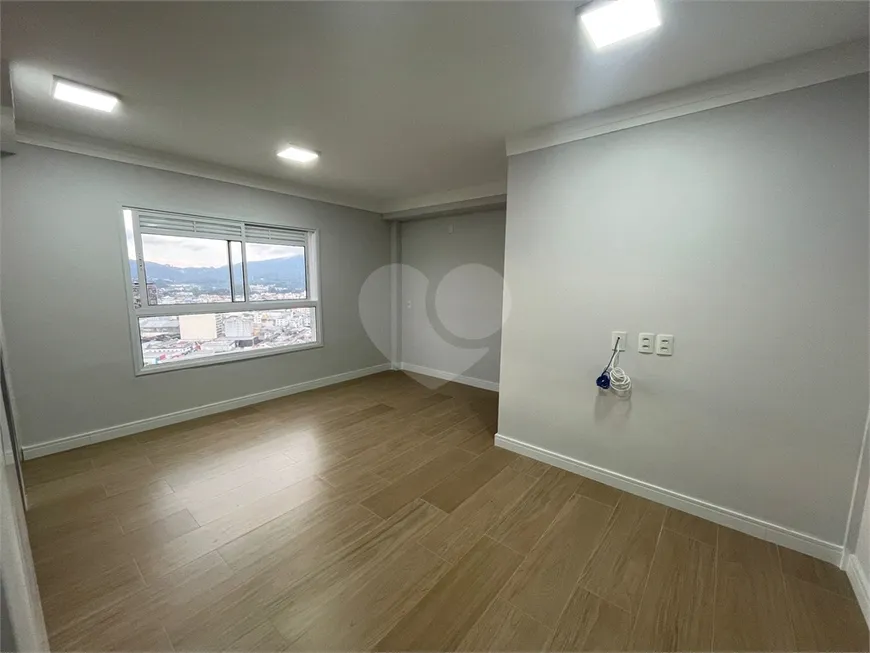 Foto 1 de Apartamento com 1 Quarto à venda, 26m² em Centro, Mogi das Cruzes