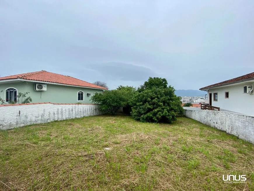 Foto 1 de Lote/Terreno à venda, 326m² em Fazenda Santo Antonio, São José