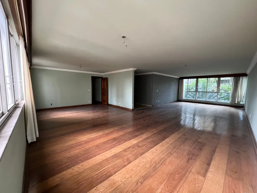 Foto 1 de Apartamento com 3 Quartos à venda, 257m² em Jardim Paulista, São Paulo