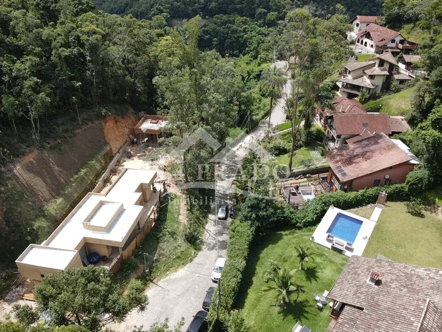 Foto 1 de Casa com 3 Quartos à venda, 225m² em Retiro, Petrópolis