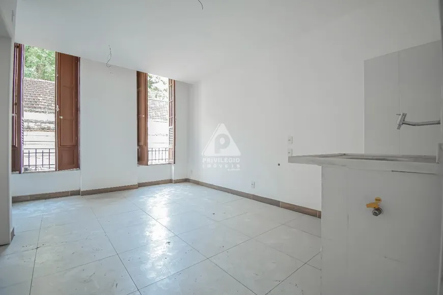 Foto 1 de Apartamento com 2 Quartos à venda, 40m² em Centro, Rio de Janeiro