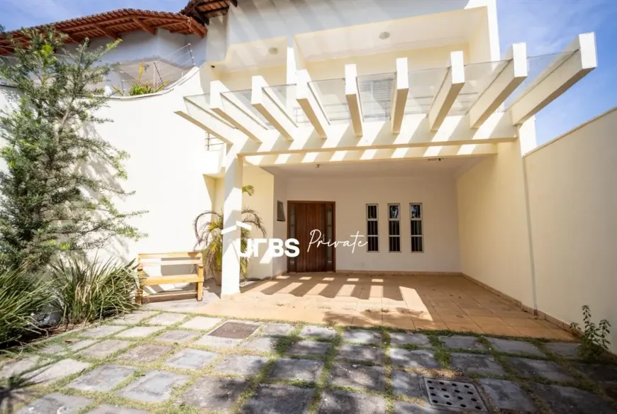 Foto 1 de Casa com 4 Quartos à venda, 189m² em Jardim Atlântico, Goiânia
