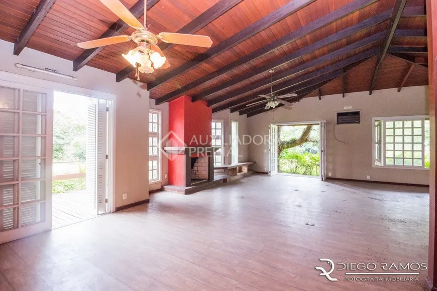 Foto 1 de Casa com 3 Quartos para alugar, 200m² em Chapéu do Sol, Porto Alegre