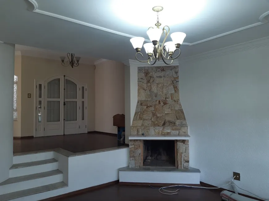 Foto 1 de Casa com 4 Quartos à venda, 270m² em Vila Suíssa, Mogi das Cruzes