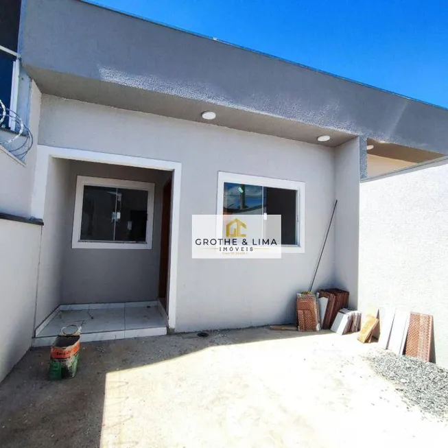 Foto 1 de Casa com 2 Quartos à venda, 68m² em Residencial Estoril, Taubaté