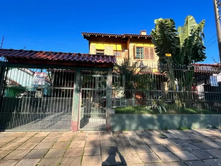 Foto 1 de Casa com 3 Quartos à venda, 211m² em Nonoai, Porto Alegre