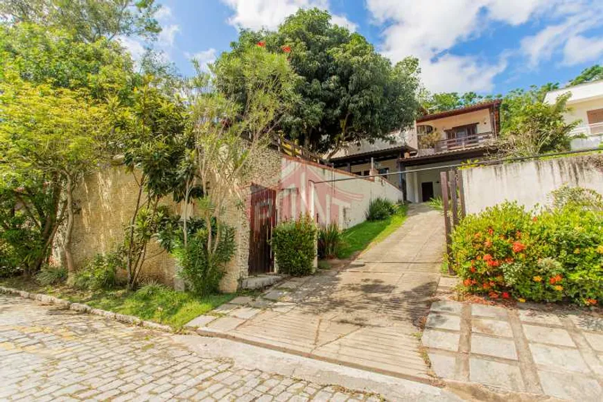 Foto 1 de Casa de Condomínio com 4 Quartos à venda, 290m² em Pendotiba, Niterói
