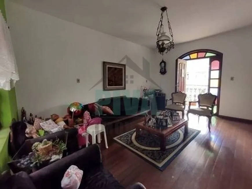 Foto 1 de Casa com 3 Quartos à venda, 314m² em Santo André, Belo Horizonte