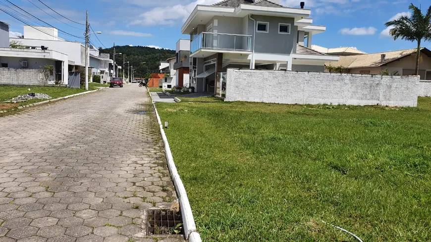 Foto 1 de Lote/Terreno à venda, 360m² em Vargem Grande, Florianópolis