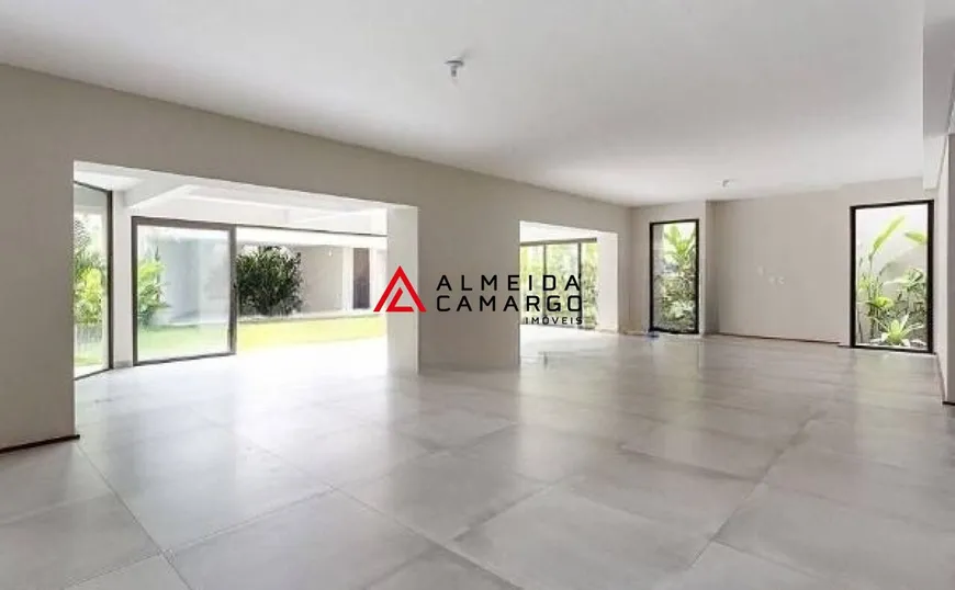 Foto 1 de Casa com 4 Quartos à venda, 485m² em Alto de Pinheiros, São Paulo