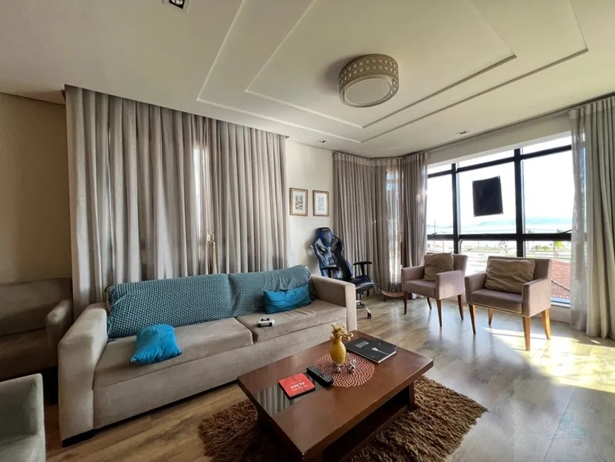 Foto 1 de Apartamento com 4 Quartos à venda, 162m² em Beira Mar, Florianópolis