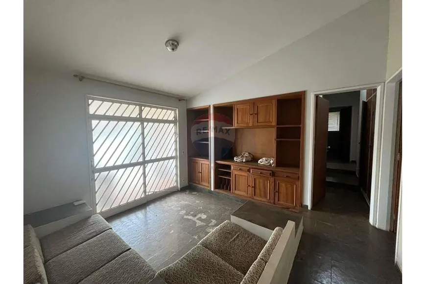 Foto 1 de Casa com 4 Quartos para alugar, 398m² em Ribeirânia, Ribeirão Preto