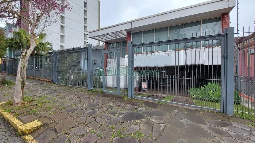 Foto 1 de Casa com 3 Quartos para alugar, 370m² em Centro, Caxias do Sul