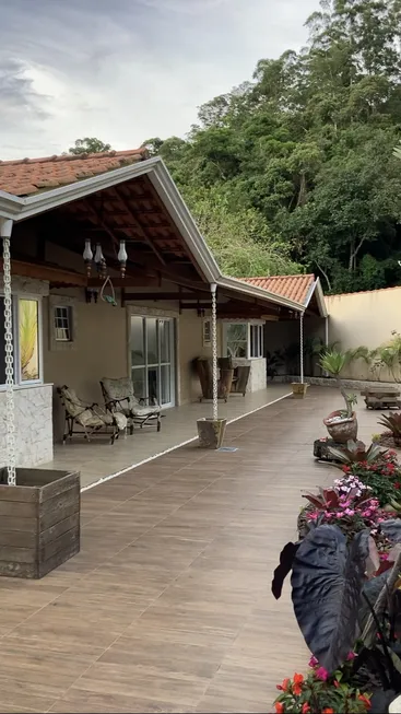 Foto 1 de Fazenda/Sítio com 4 Quartos à venda, 1800m² em Jardim Cardoso - Mailasqui, São Roque