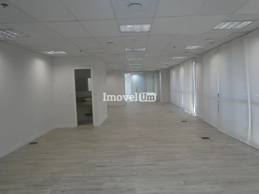 Foto 1 de Sala Comercial para alugar, 400m² em Vila Sao Francisco (Zona Sul), São Paulo