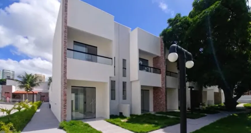 Foto 1 de Casa de Condomínio com 2 Quartos à venda, 74m² em Ponta Negra, Natal