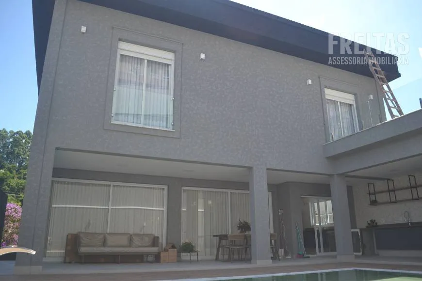 Foto 1 de Casa de Condomínio com 4 Quartos à venda, 440m² em Paiol Velho, Santana de Parnaíba