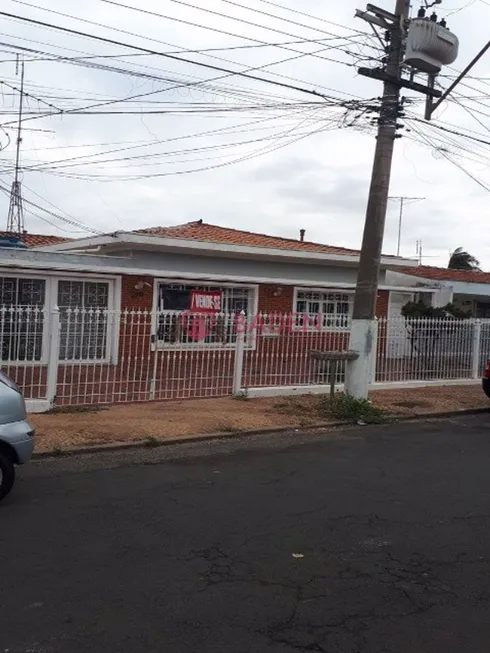 Foto 1 de Casa com 3 Quartos à venda, 154m² em Vila Marieta, Campinas