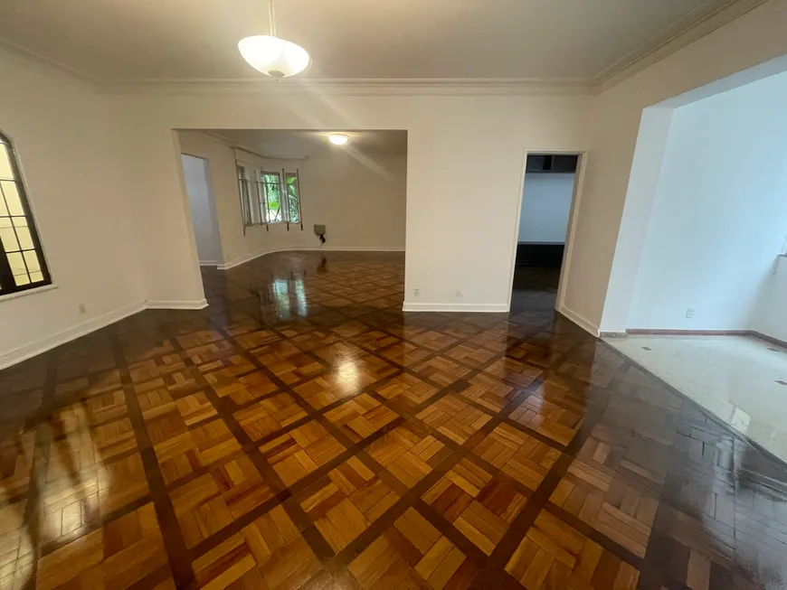 Foto 1 de Apartamento com 4 Quartos à venda, 240m² em Bela Vista, São Paulo