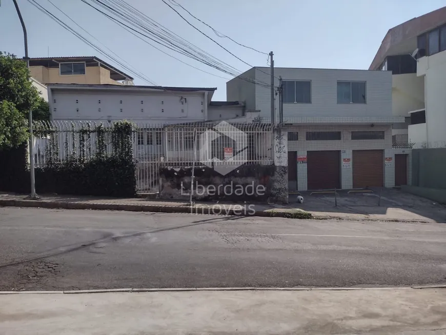Foto 1 de Imóvel Comercial com 3 Quartos à venda, 271m² em Caiçaras, Belo Horizonte