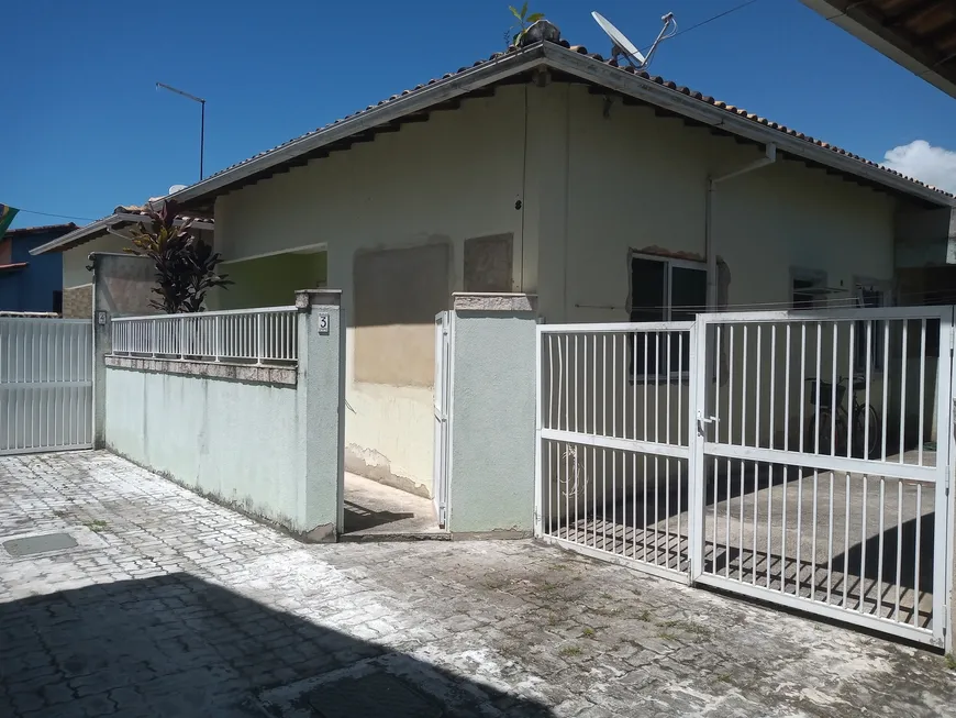 Foto 1 de Casa com 2 Quartos à venda, 70m² em Extensão do Bosque, Rio das Ostras