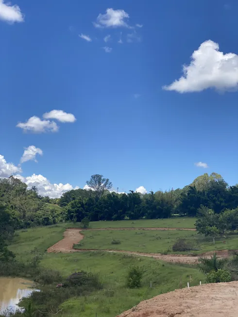 Foto 1 de Lote/Terreno à venda, 1000m² em Centro, Guararema