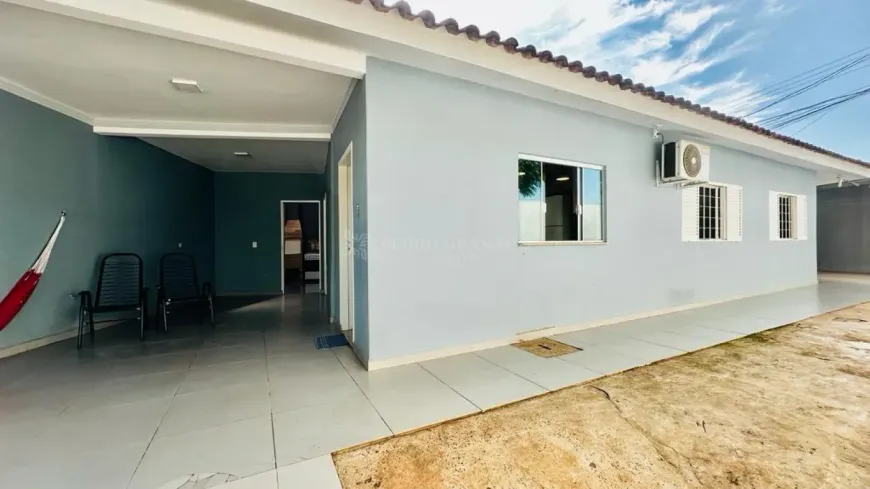 Foto 1 de Casa com 2 Quartos à venda, 94m² em Parque das Laranjeiras, Maringá