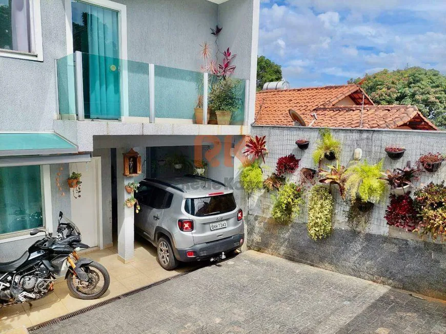 Foto 1 de Casa com 4 Quartos à venda, 200m² em Paquetá, Belo Horizonte