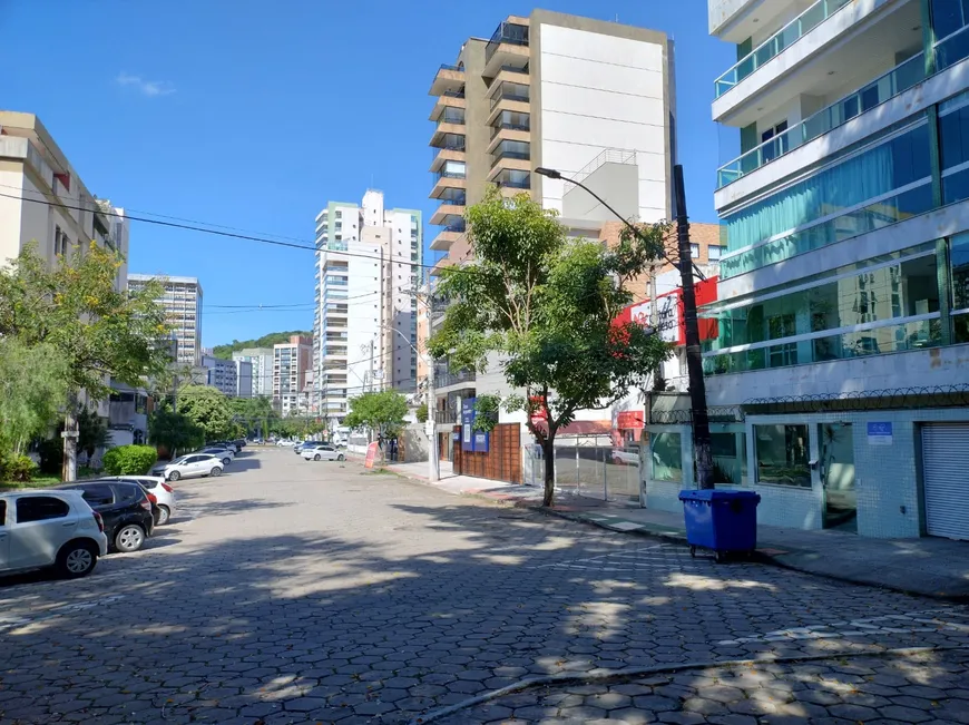 Foto 1 de Apartamento com 3 Quartos para alugar, 100m² em Praia do Canto, Vitória