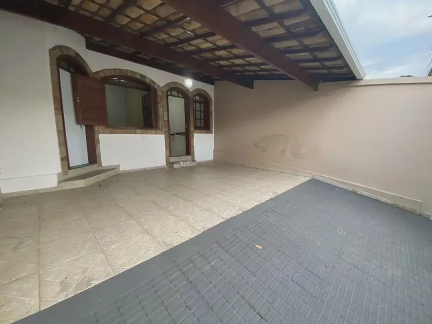 Foto 1 de Casa com 3 Quartos à venda, 180m² em São João Batista, Belo Horizonte