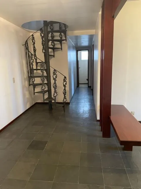 Foto 1 de Apartamento com 3 Quartos à venda, 160m² em Ingá, Niterói