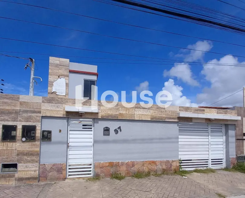 Foto 1 de Casa com 3 Quartos à venda, 180m² em Aruana, Aracaju