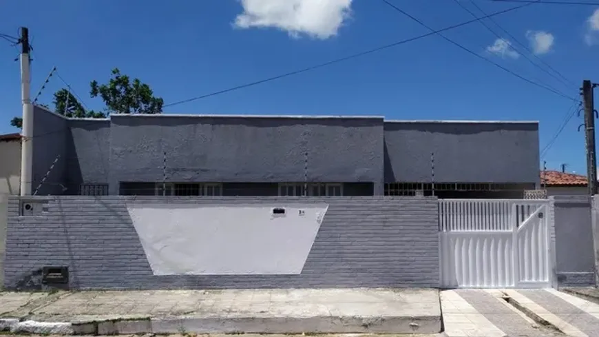 Foto 1 de Casa com 4 Quartos à venda, 200m² em Pitimbu, Natal