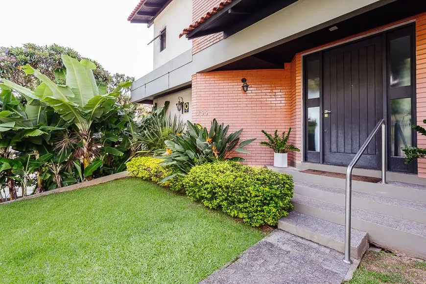 Foto 1 de Casa com 4 Quartos à venda, 298m² em Morro da Cruz, Florianópolis