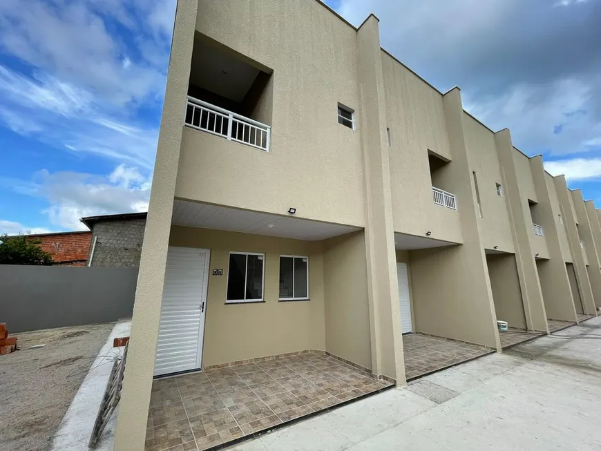 Foto 1 de Casa de Condomínio com 2 Quartos à venda, 72m² em São Bento, Pacatuba
