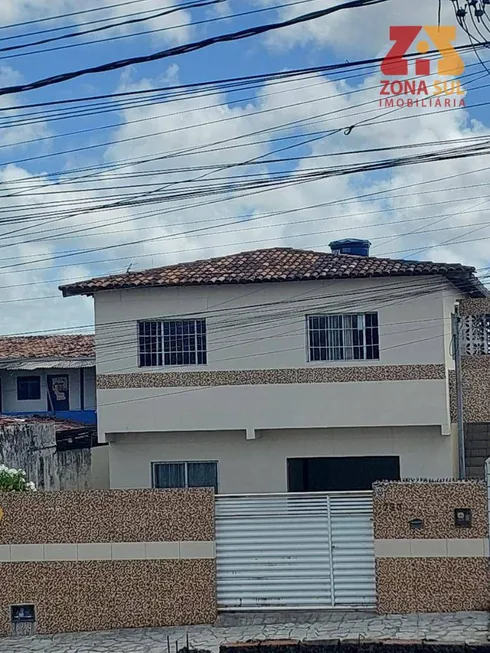 Foto 1 de Casa com 6 Quartos à venda, 180m² em Funcionários, João Pessoa