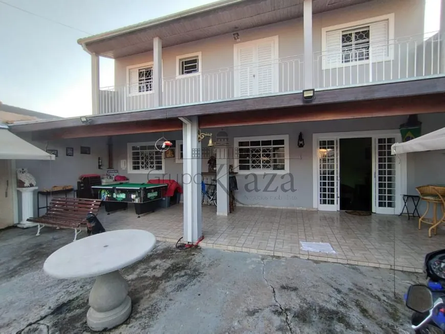 Foto 1 de Casa com 3 Quartos à venda, 106m² em Jardim Emília, Jacareí