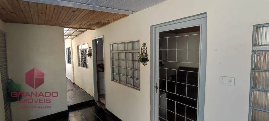 Foto 1 de Casa com 2 Quartos para alugar, 50m² em Vila Nova, Maringá