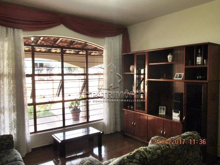Foto 1 de Casa com 3 Quartos à venda, 200m² em Centro, Aracoiaba da Serra