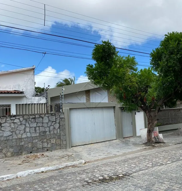 Foto 1 de Casa com 3 Quartos à venda, 250m² em Torre, João Pessoa