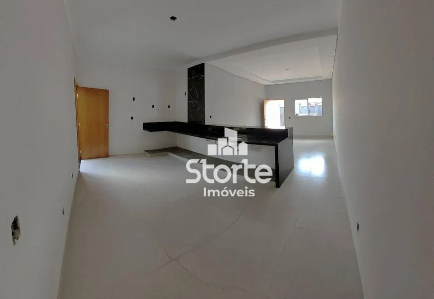 Foto 1 de Casa com 2 Quartos à venda, 74m² em São Jorge, Uberlândia