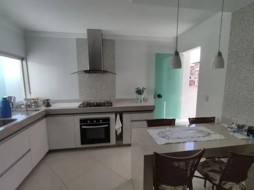 Foto 1 de Casa com 2 Quartos à venda, 85m² em Vila Laura, Salvador