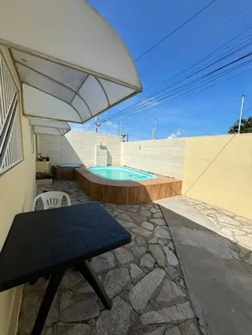 Foto 1 de Casa com 2 Quartos à venda, 55m² em Centro, Camaçari